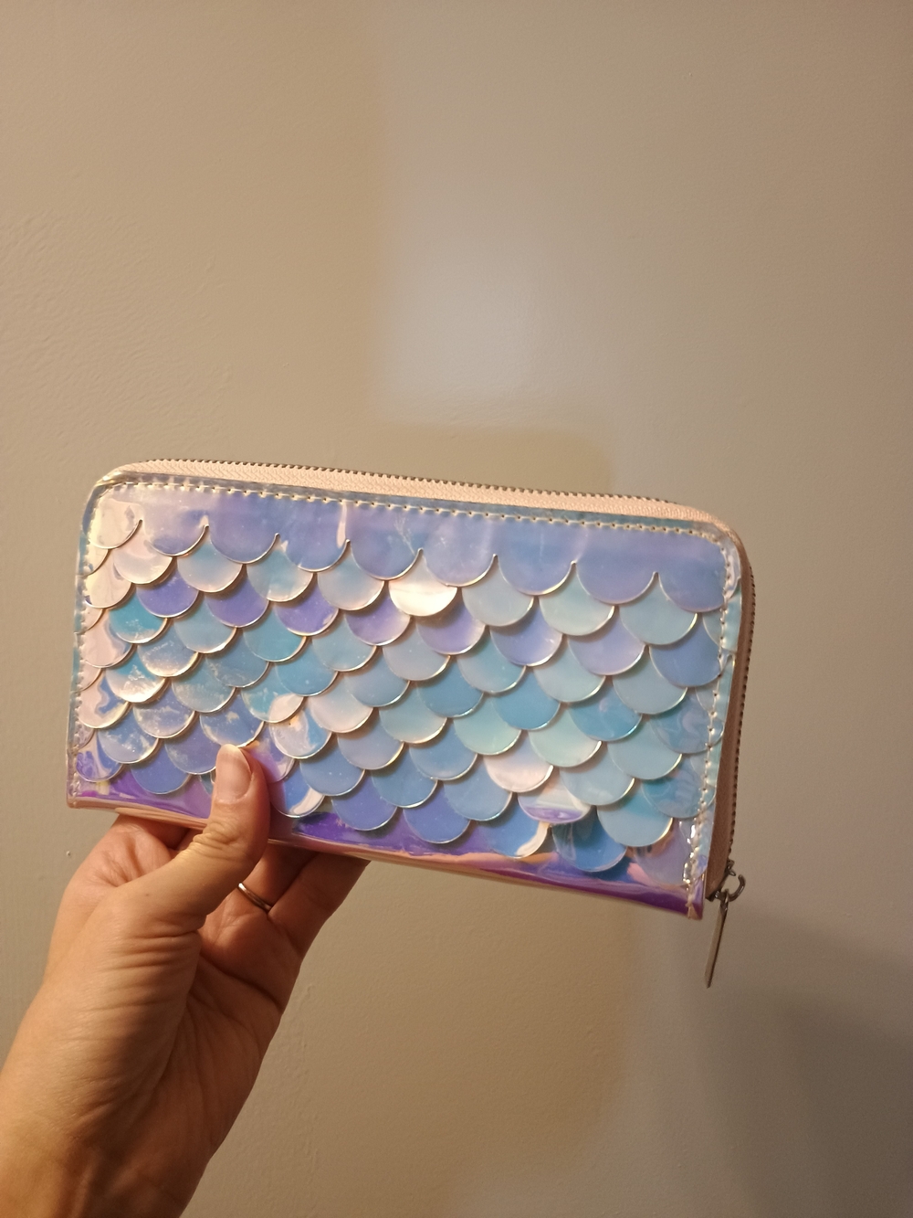 Iridescent Mermaid Scale Zip Wallet - Pink Holographic